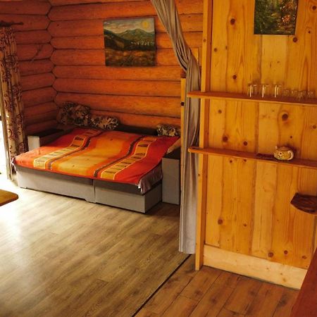 Bungalow In Mauntains With Chan Near The Forest Slavske Exterior foto