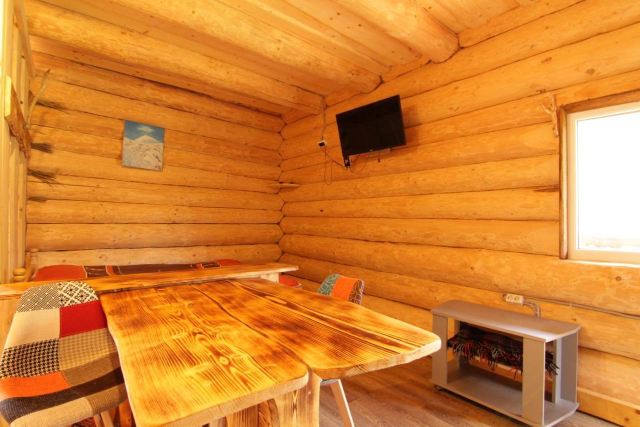 Bungalow In Mauntains With Chan Near The Forest Slavske Exterior foto